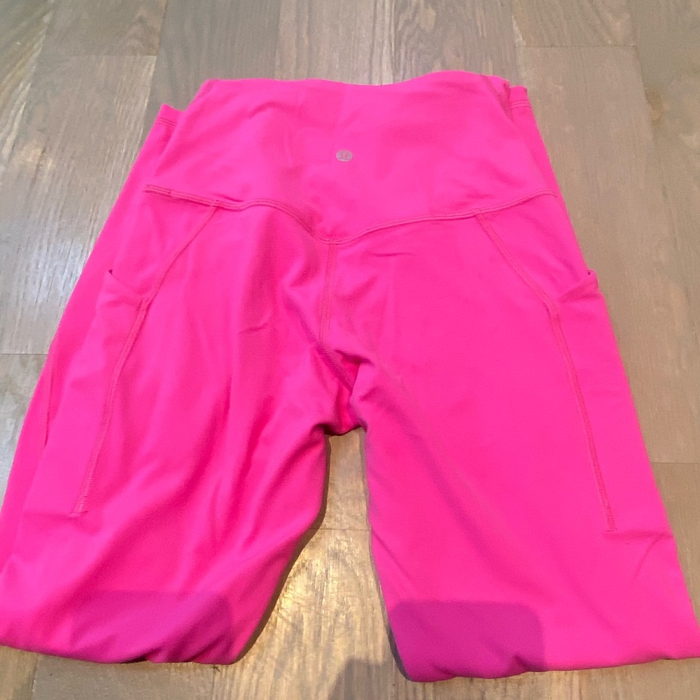 Lululemon align leggings with pockets !